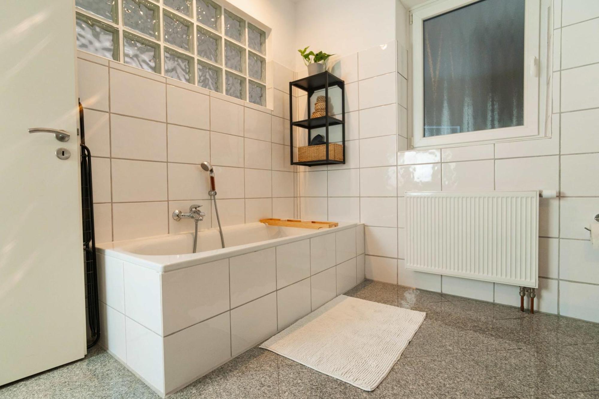 Urban Apartment - Stilvoll & Im Herzen Der Stadt Бремерхафен Экстерьер фото